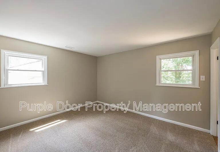 2369 Brenda Dr SE — Photo 18