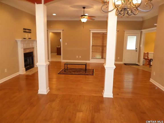 4th image of 74 Lennox Village Dr