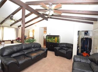 2273 Douglas Joel Dr, Flint, MI 48505