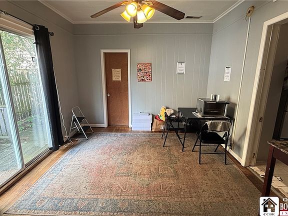 5th image of 900 Prendergast Ave