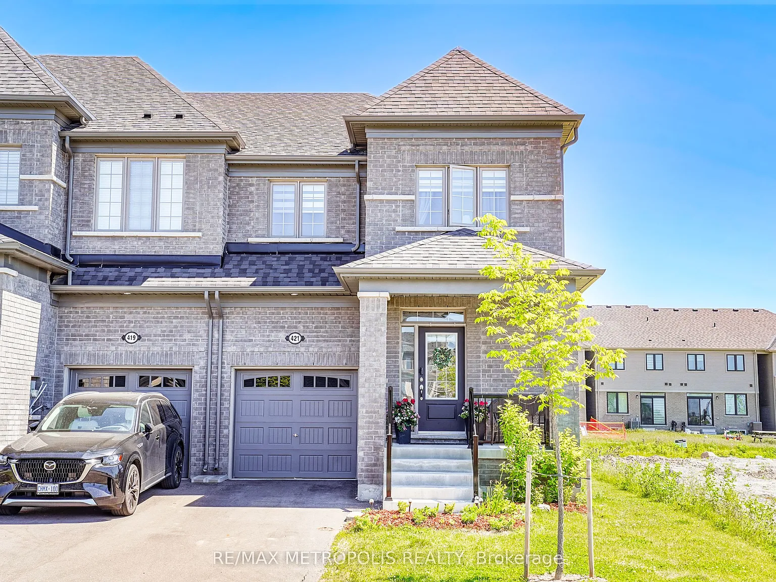 4 bed, $3,000 — Photo 1