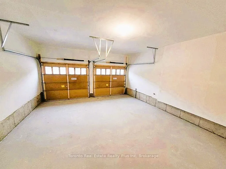 4 Bruce Welch Ave — Photo 14