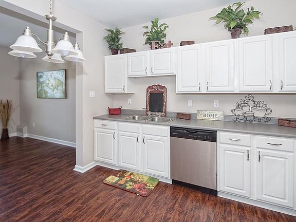 5th image of 4909 Heritage Heights Cir