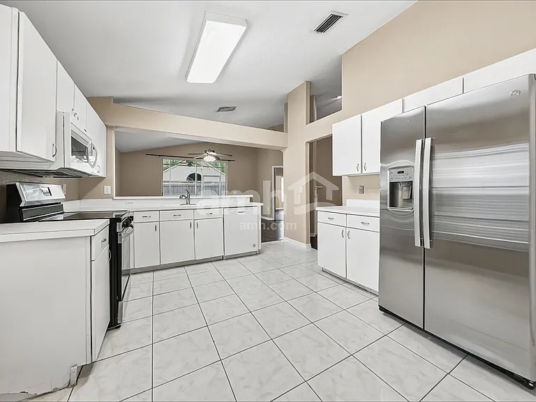 1527 Firewheel Dr — Photo 3