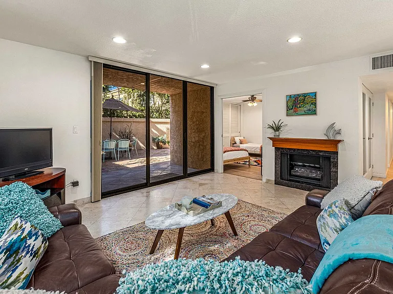 2420 Torrey Pines Rd #A104 — Photo 1