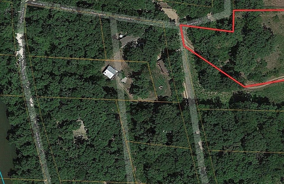 2nd image of 404 Skeeter Hollow Rd