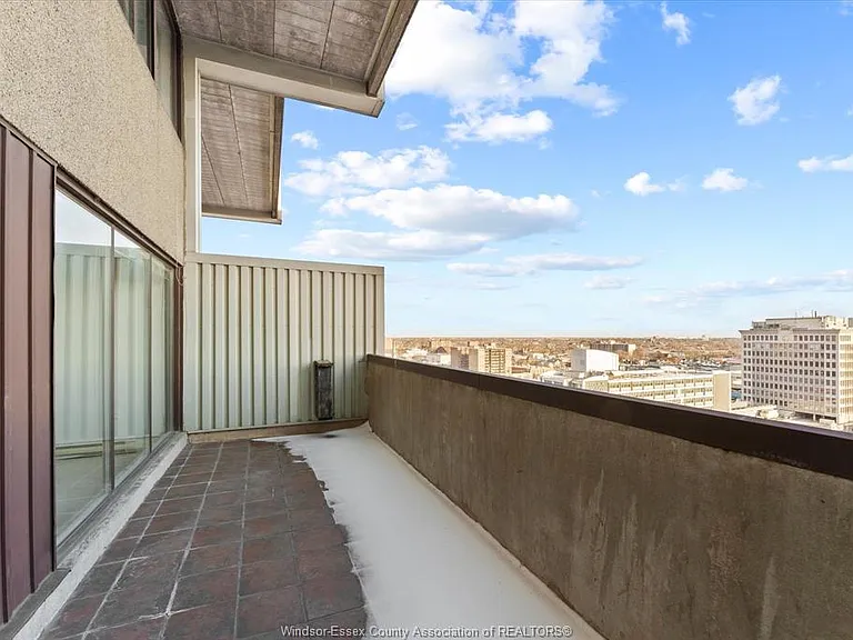 380 Pelissier St #1302 — Photo 22