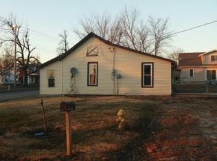 103 Turtle St, Ursa, IL 62376