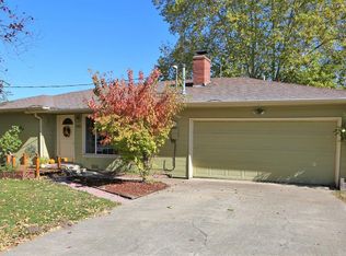 332 Oak St, Phoenix, OR 97535