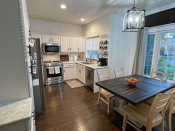 3rd image of 514 N 2nd Ave