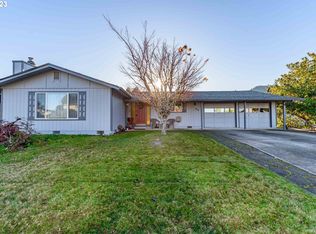 412 Camellia Ct, Reedsport, OR 97467