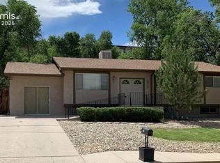 2215 Montezuma Rd, Pueblo, CO 81003