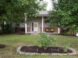 2956 Big Bend Dr, Maryville, TN 37803