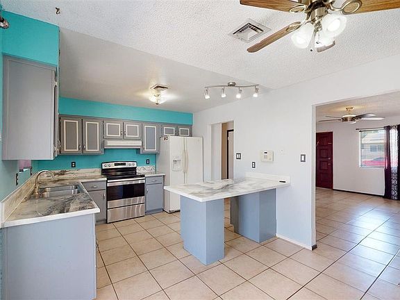 3rd image of 4387 W 17th Ln