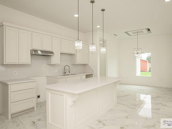 3rd image of 104 Justice Cir