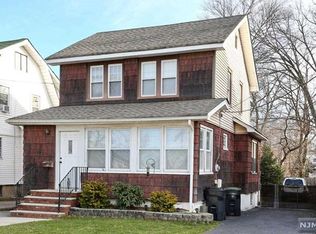 17 N 1st St, Bergenfield, NJ 07621