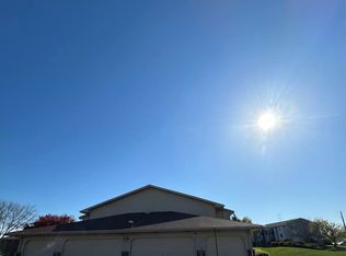 5631 70th St APT 104, Kenosha, WI 53142