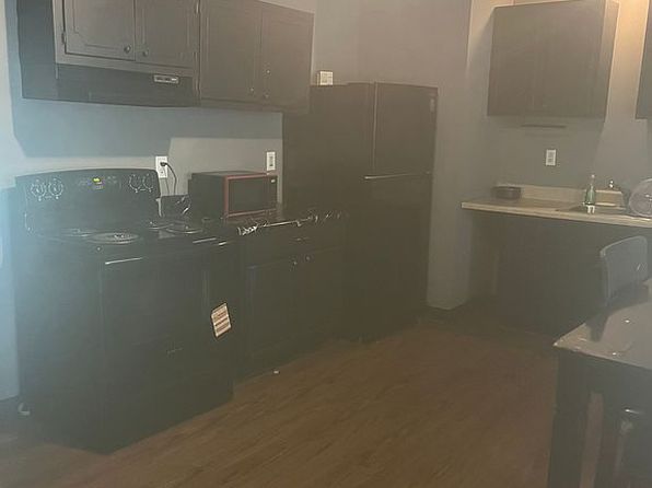 542 W Sanders Ave