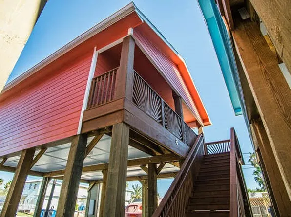 403 S 10th St #6, Pt Aransas, TX 78373