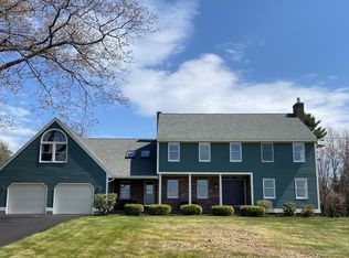 24 Clay Pits Rd, Scarborough, ME 04074