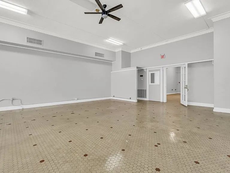 423 Main St — Photo 4
