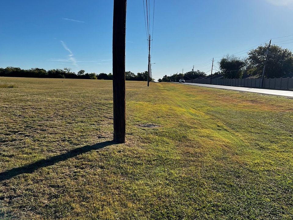 1st image of 501 W Wintergreen Rd