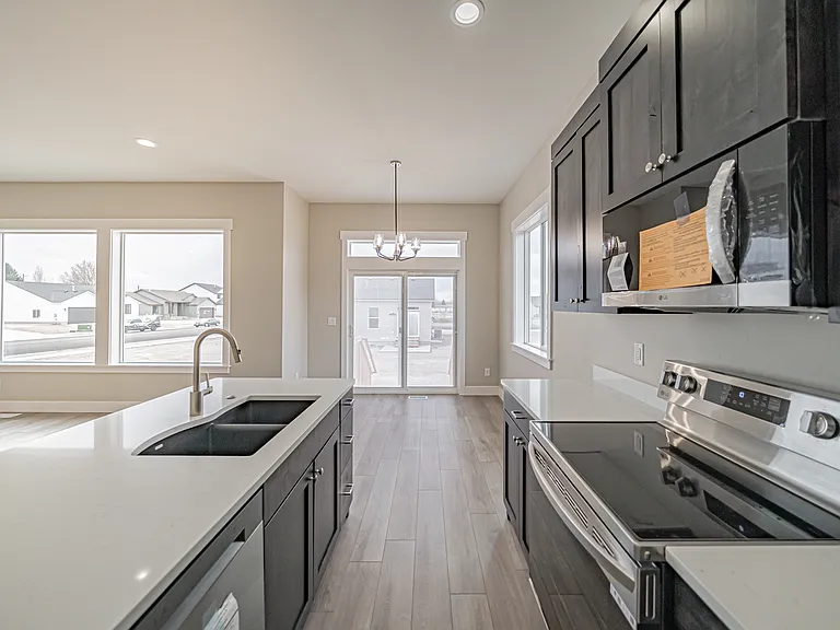 3190 Roundup Ln — Photo 18