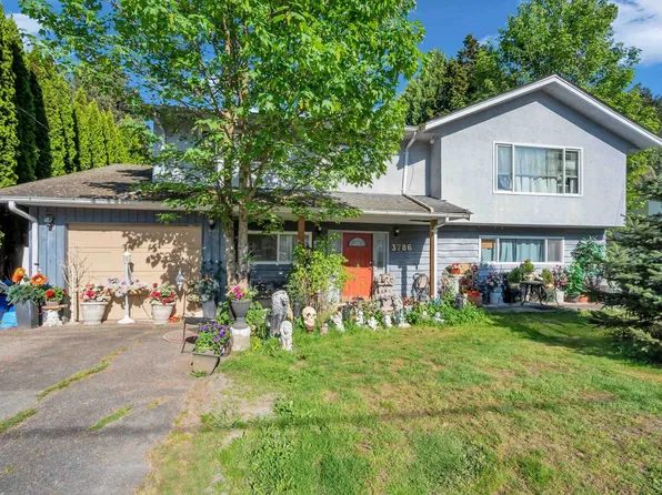 3786 Killarney St, Pt Coquitlam, BC V3B 3G6