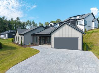 327 Avery Trail Dr #33, Arden, NC 28704