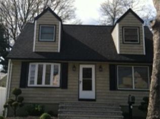 124 Warner St, Fords, NJ 08863