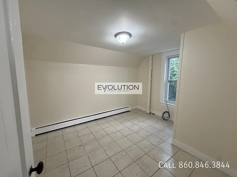 57 Franklin Ave #3 — Photo 7