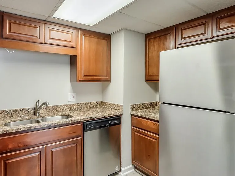 1627 Homestead Trl — Photo 13