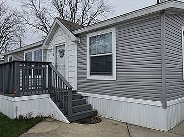 3601 Sheffield Ave #125