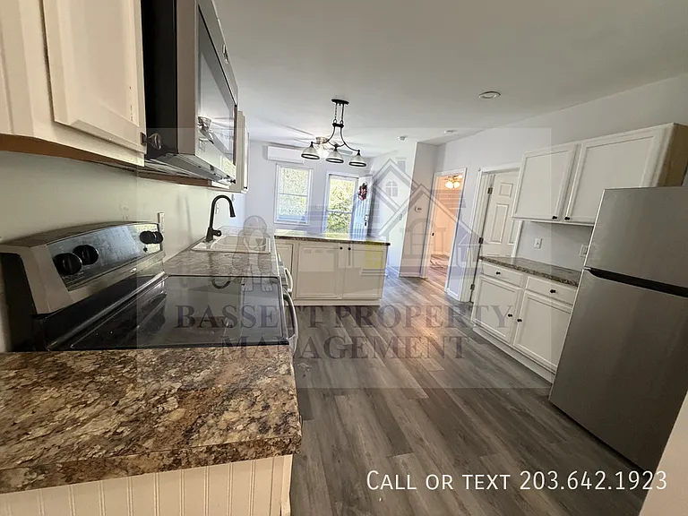191 Davis St — Photo 4