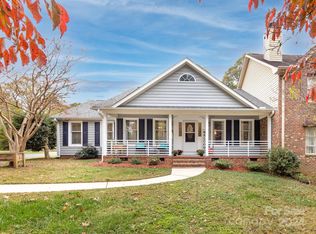 909 Sprucewood St, Kannapolis, NC 28081