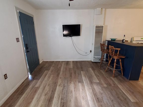 4th image of 534 E Beale St #C