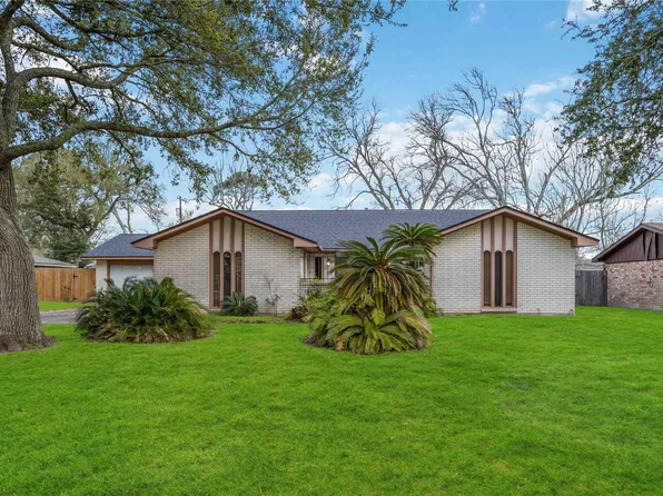 2612 Lake Park Dr, La Marque, TX 77568