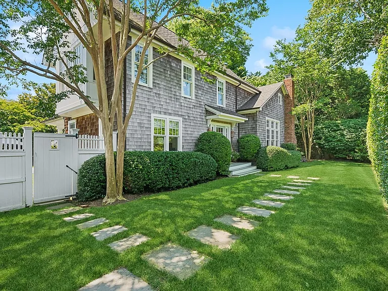 117 Elm St — Photo 2