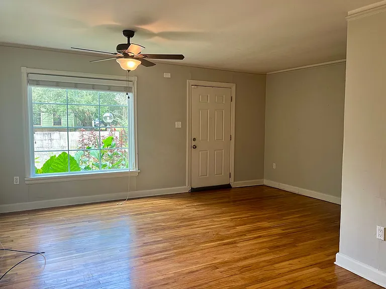 1005 Rittiner Dr — Photo 2