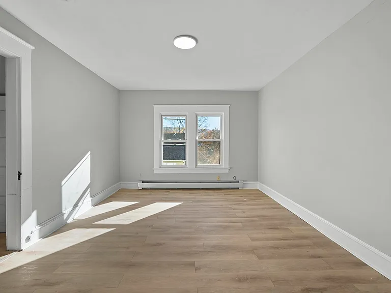 50 Hillside Pl — Photo 3
