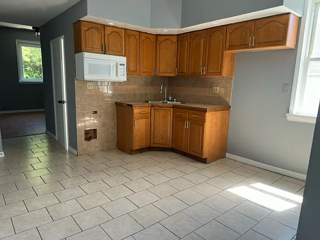 3 bed, $1,500 — Photo 1