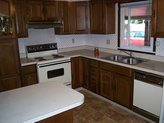 4th image of 287 W 5th St