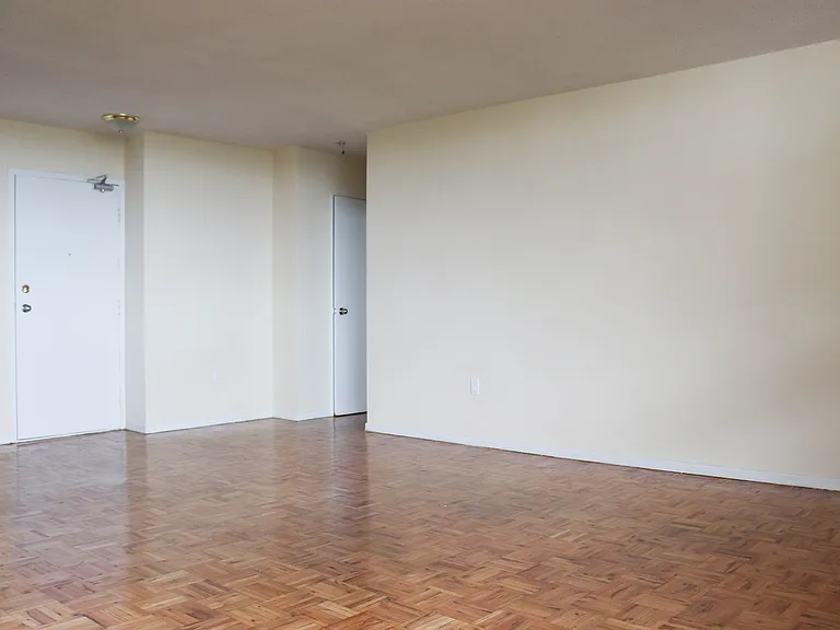 5 Glamorgan Ave — Photo 19