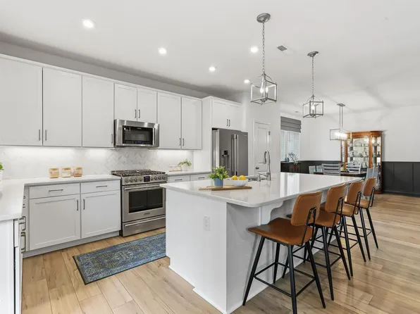 3391 Mission Olive Pl, New Hill, NC 27562