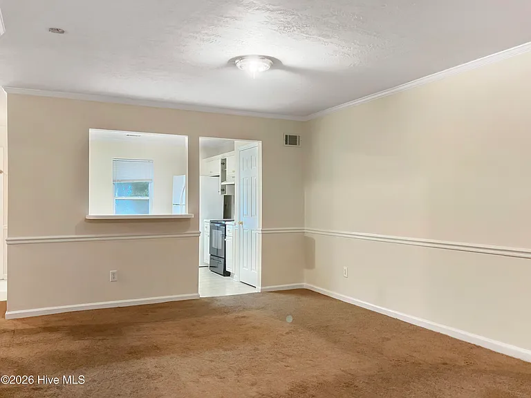 115 Harvestwood Dr — Photo 5