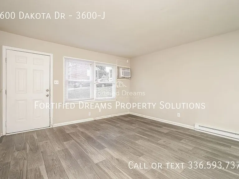 3600 Dakota Dr #J — Photo 6