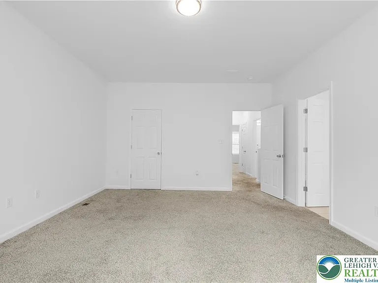 825 16th Ave — Photo 20