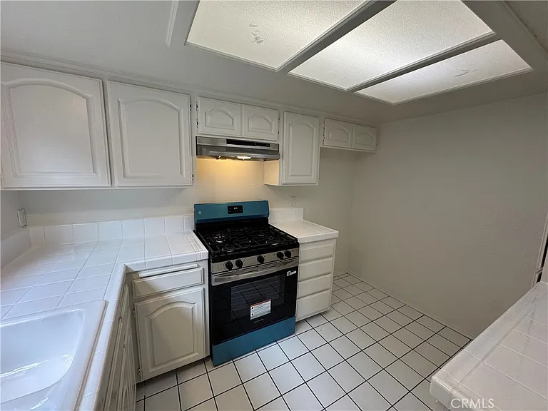 524 S Catalina Ave #A — Photo 9