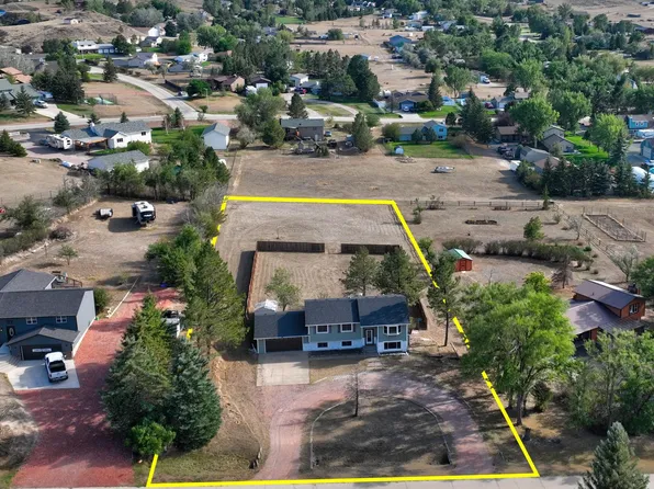7300 Rimrock Dr, Gillette, WY 82718