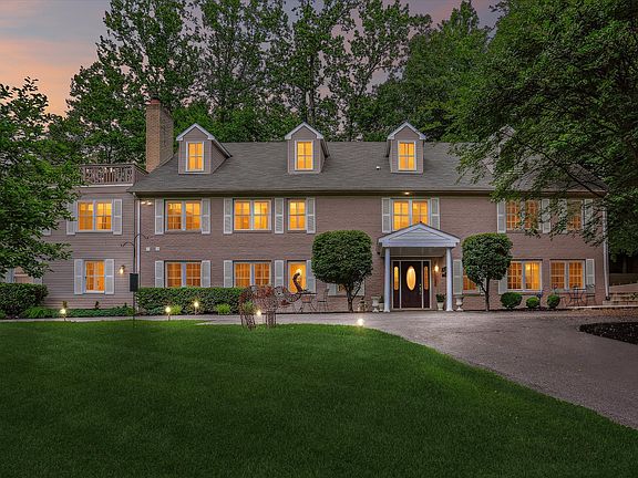 3rd image of 9201 Laurel Oak Dr